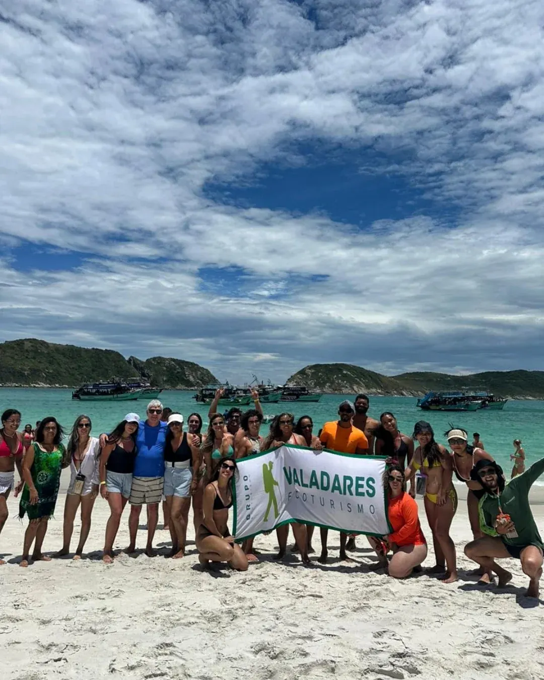 Grupo em passeio em Arraial do Cabo