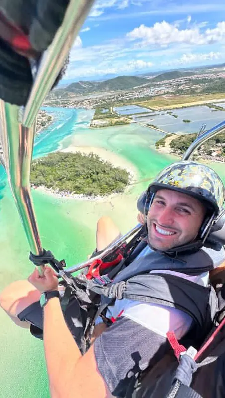 Voo de paramotor sobre a Região dos Lagos